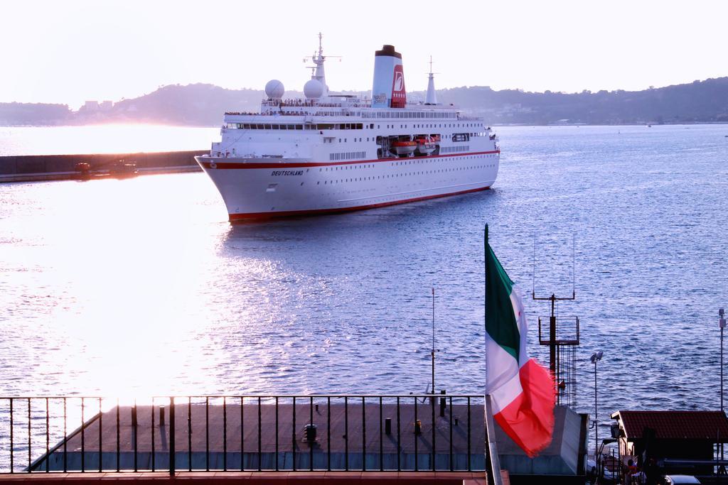 B&B Darsena Pozzuoli Eksteriør bilde