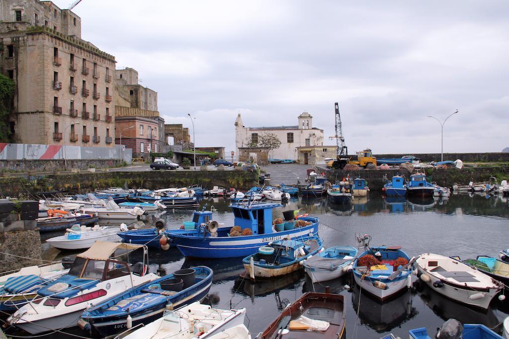 B&B Darsena Pozzuoli Eksteriør bilde
